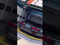 ยินดีต้อนรับลูกค้าของเราจากอังกฤษ มาเยี่ยมบริษัทของเราด้วยความอบอุ่น