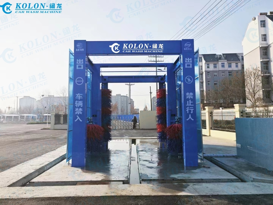 KOLON ขับรถผ่านปุ่มหยุดฉุกเฉิน อุปกรณ์เครื่องซักผ้ารถโดยสารที่มีการควบคุม PLC 267L การบริโภคน้ํา